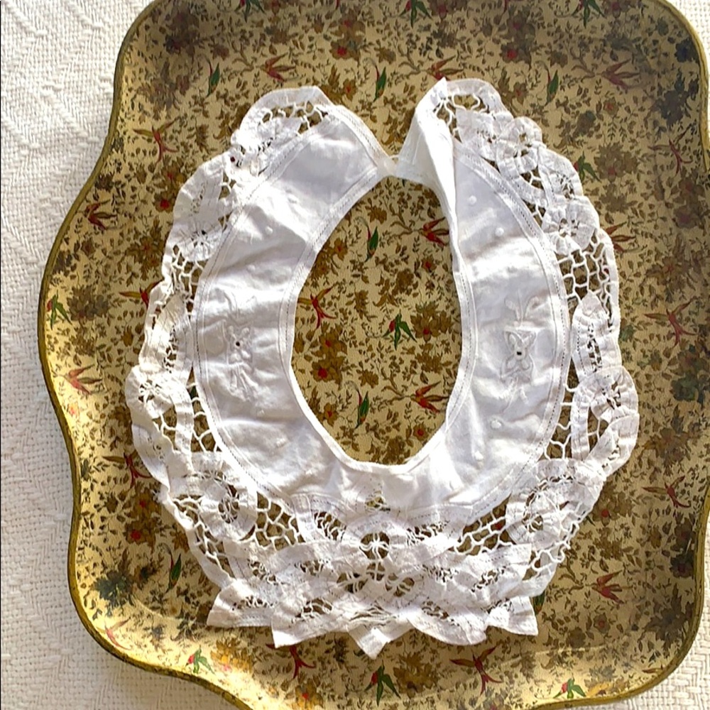 Vintage Collar